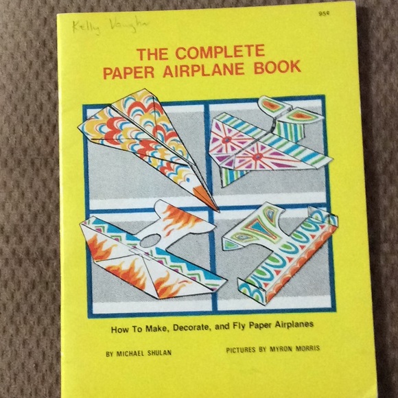 Vtg 1979 The Complete Paper Airplane Book. 32 pgs - Picture 1 of 7